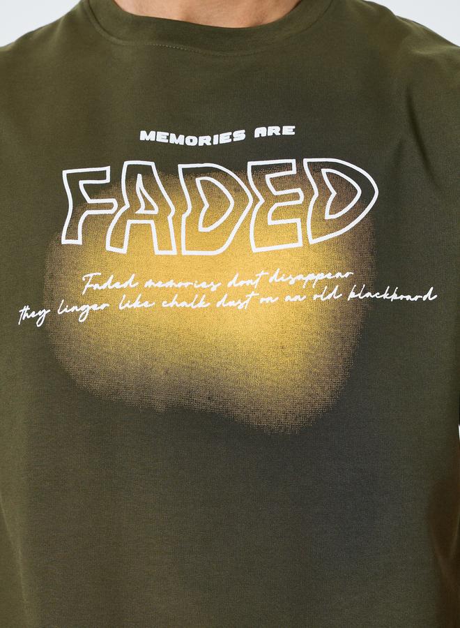 ستايلي طقم منسق من تيشيرت وبنطال للرجال - Image 3